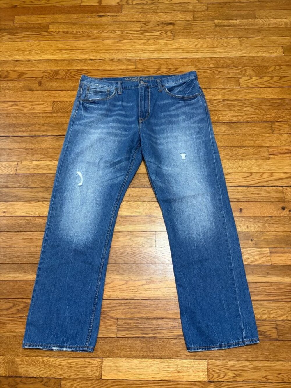 American Eagle Mens Relaxed Straight Jeans Size 38x32 Blue Distressed Denim Pant